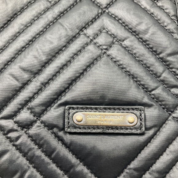 SAINT LAURENT BLACK DIAMOND QUILTED PUFFER SCARF - Picture 5 of 8